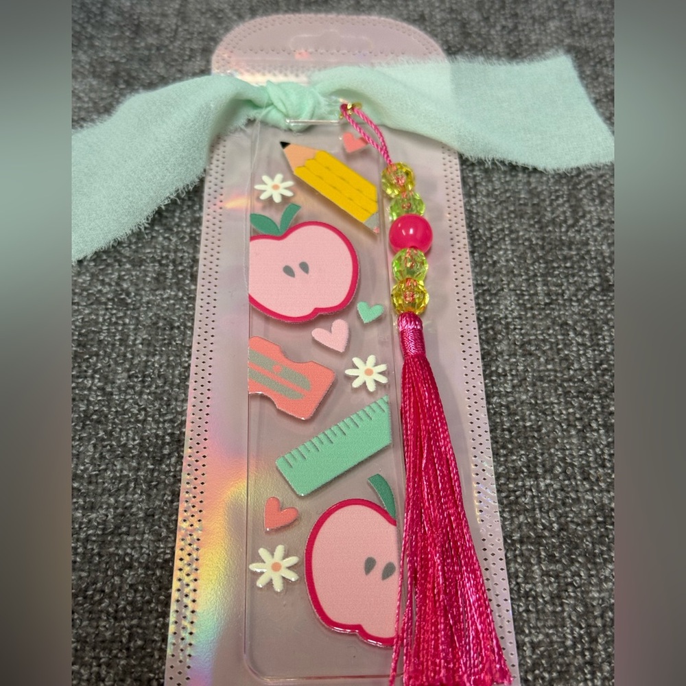 Acrylic bookmark with Apples design, tassel and beads. NWOT - Picture 5 of 8